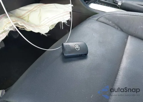 2019 Toyota Corolla Xle from USA, damaged, VIN 5YFBURHEXKP864838